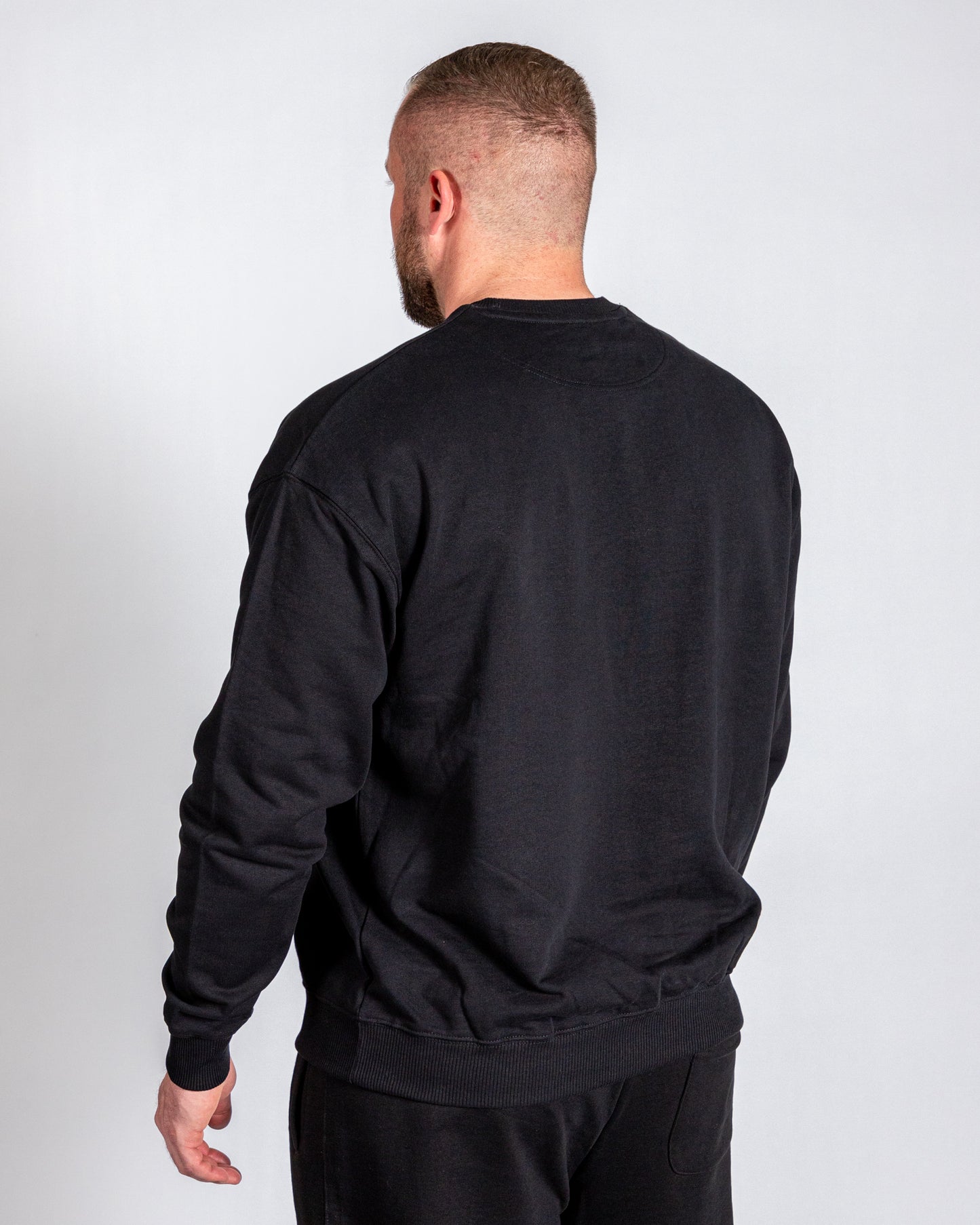 BARBARIAN SWEATER black